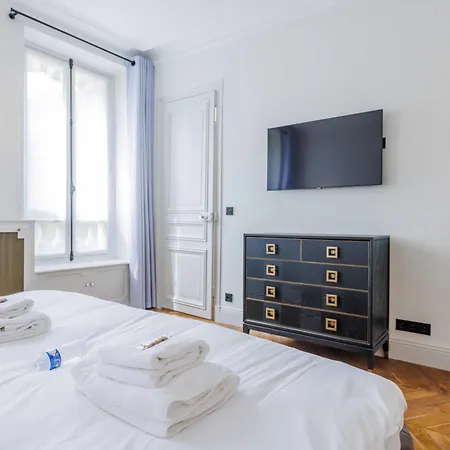 Exceptional - Trocadero-16th - Mobility Lease شقة